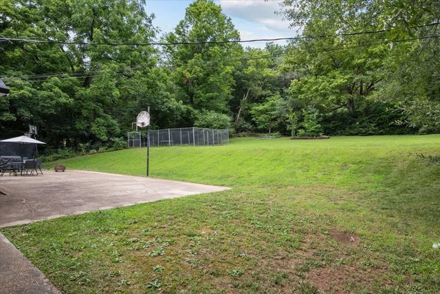 4273 Main St, W, Erin, TN 37061