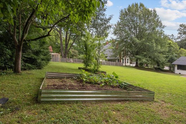 4273 Main St, W, Erin, TN 37061