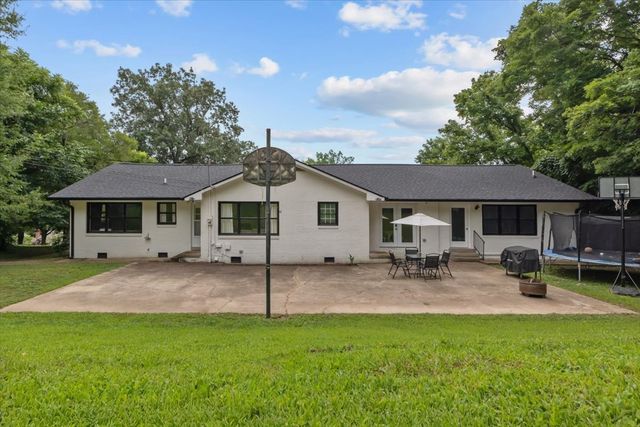 4273 Main St, W, Erin, TN 37061