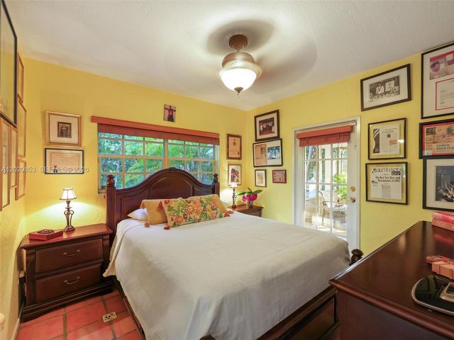 5644 SW 69th Ave, Miami, FL 33143