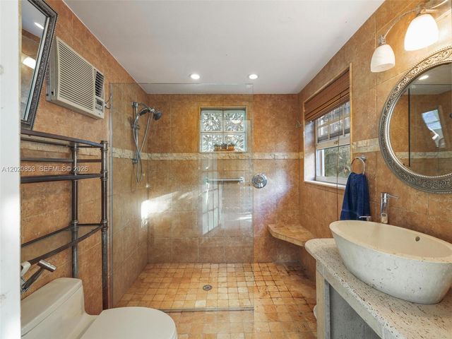 5644 SW 69th Ave, Miami, FL 33143