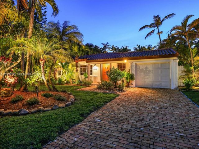 5644 SW 69th Ave, Miami, FL 33143