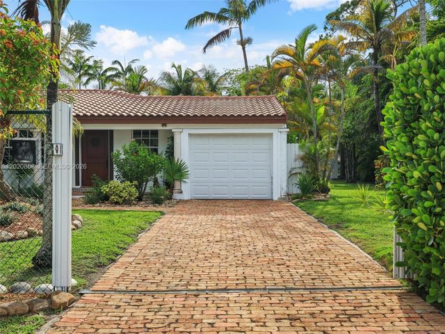 5644 SW 69th Ave, Miami, FL 33143