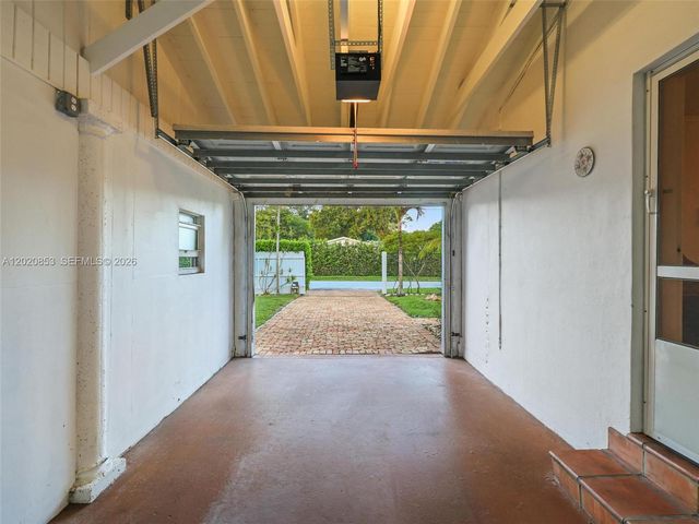 5644 SW 69th Ave, Miami, FL 33143