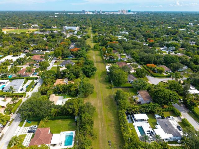 5644 SW 69th Ave, Miami, FL 33143