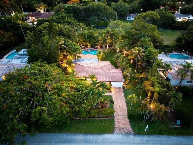 5644 SW 69th Ave, Miami, FL 33143