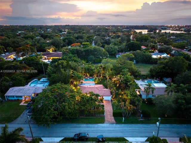 5644 SW 69th Ave, Miami, FL 33143