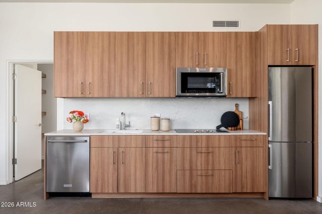 5301 N 23RD Street, Phoenix, AZ 85016