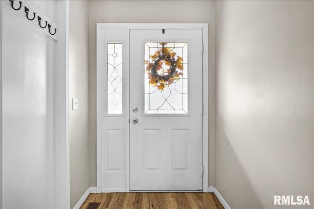 1721 W GENEVA Road, Peoria, IL 61615