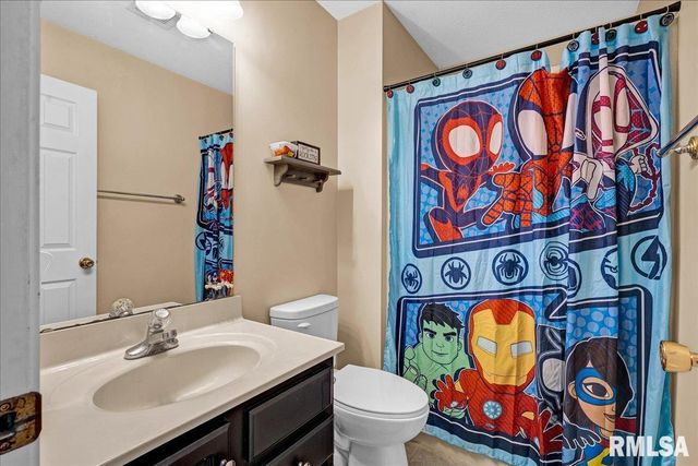 1721 W GENEVA Road, Peoria, IL 61615