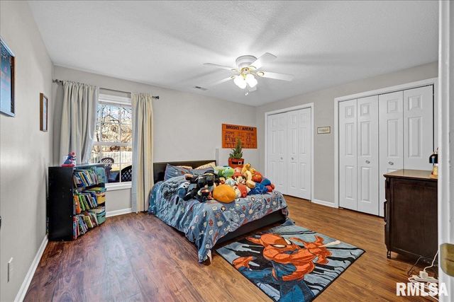 1721 W GENEVA Road, Peoria, IL 61615