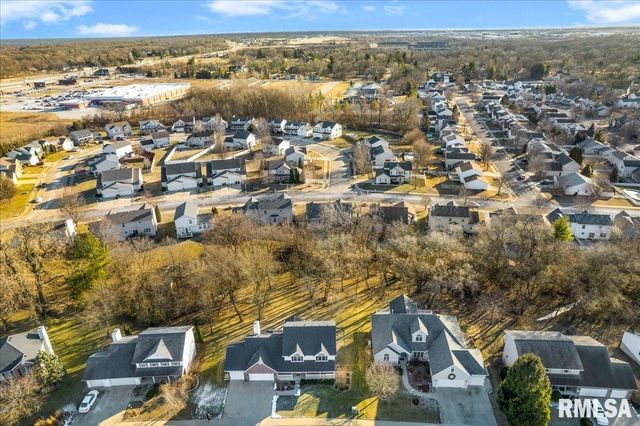 1721 W GENEVA Road, Peoria, IL 61615