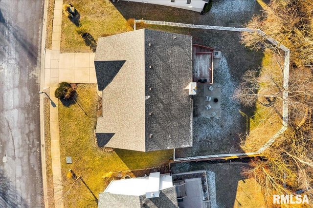 1721 W GENEVA Road, Peoria, IL 61615