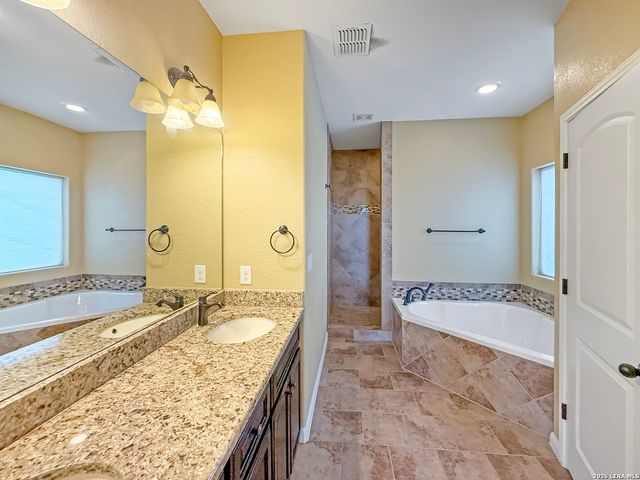 2211 Old Lehmann Rd, Seguin, TX 78155