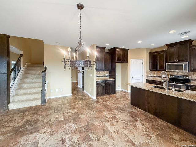 2211 Old Lehmann Rd, Seguin, TX 78155