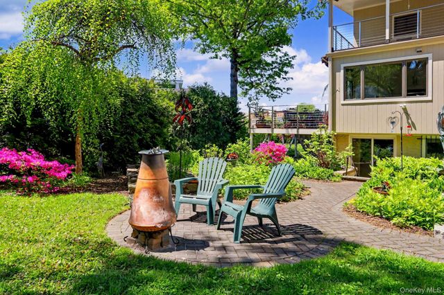 95 Gail Drive, New Rochelle, NY 10805