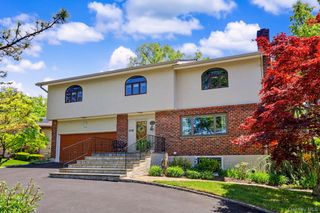 95 Gail Drive, New Rochelle, NY 10805