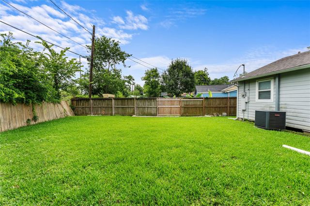 7819 Fir Street, Houston, TX 77012