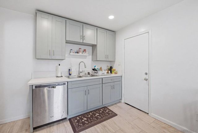 14 Palm St, Lemon Grove, CA 91945