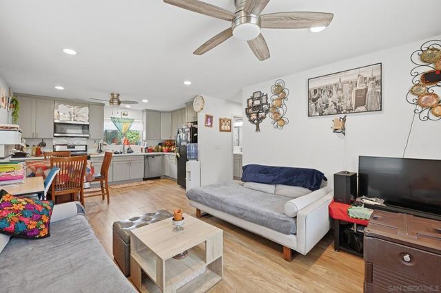 14 Palm St, Lemon Grove, CA 91945