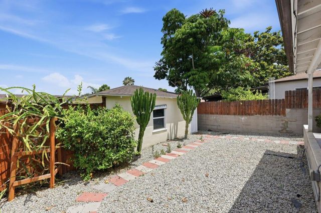 14 Palm St, Lemon Grove, CA 91945