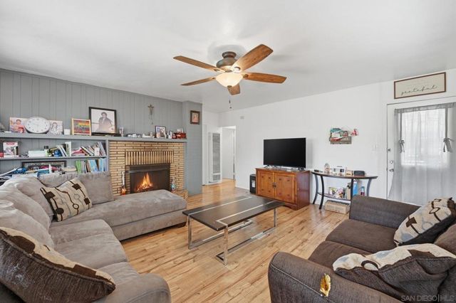 14 Palm St, Lemon Grove, CA 91945