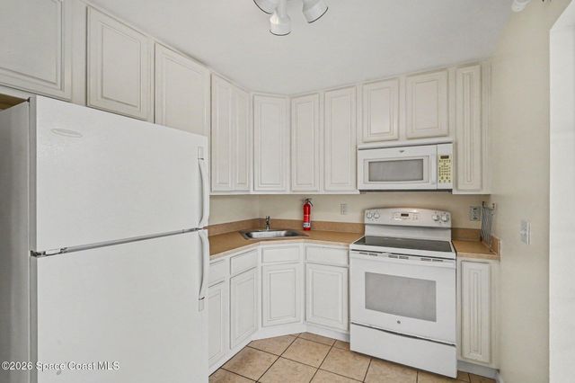 255 W Towne Place, Titusville, FL 32796
