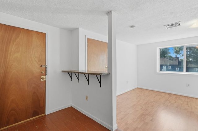 35 Prospect St 309, Woburn, MA 01801