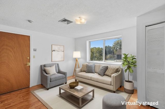 35 Prospect St 309, Woburn, MA 01801