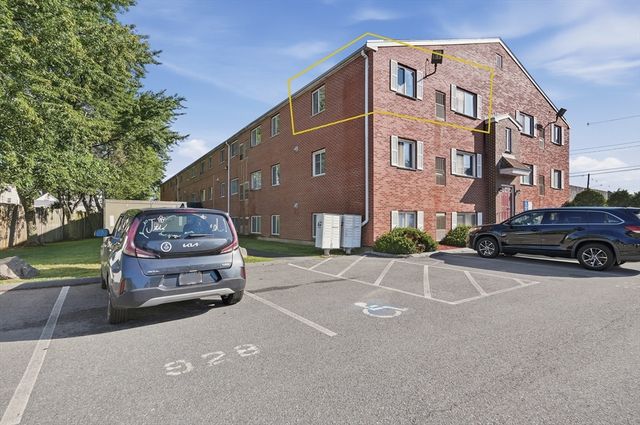 35 Prospect St 309, Woburn, MA 01801