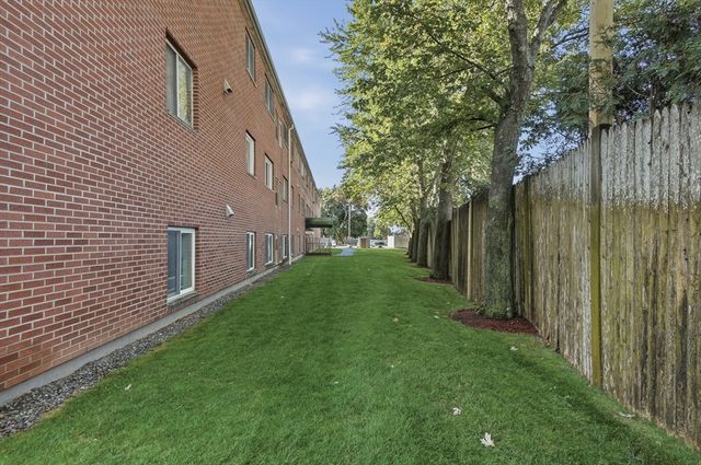 35 Prospect St 309, Woburn, MA 01801