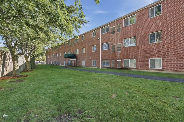 35 Prospect St 309, Woburn, MA 01801