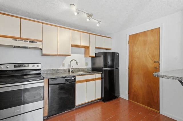 35 Prospect St 309, Woburn, MA 01801