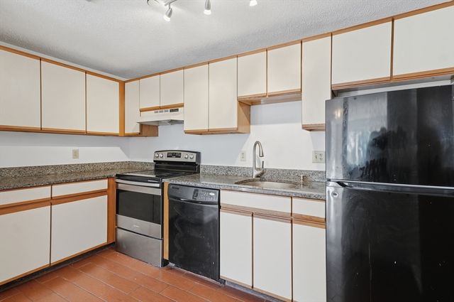 35 Prospect St 309, Woburn, MA 01801