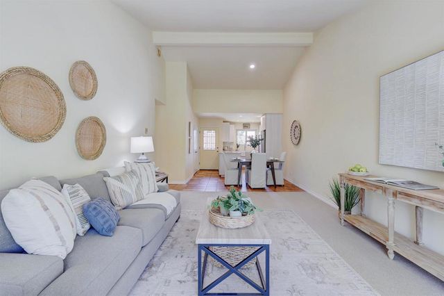 1982 Fairlee Drive, Encinitas, CA 92024