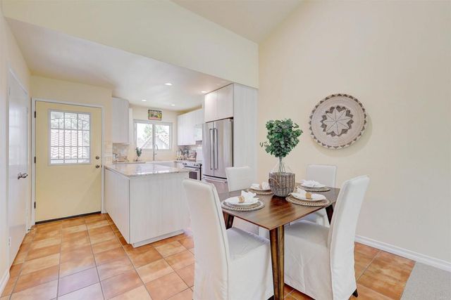 1982 Fairlee Drive, Encinitas, CA 92024