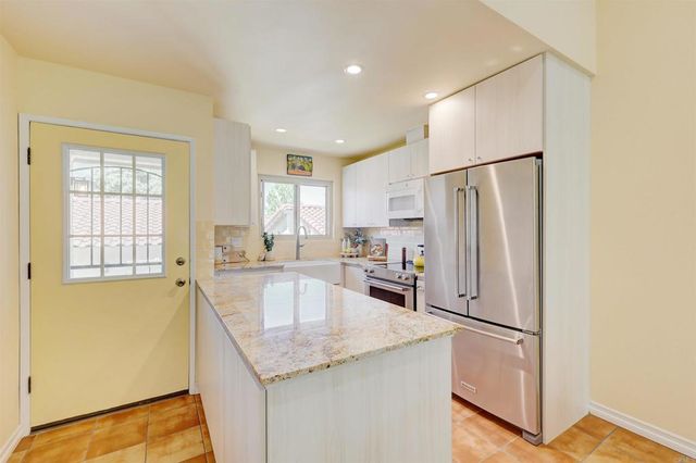 1982 Fairlee Drive, Encinitas, CA 92024