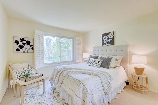 1982 Fairlee Drive, Encinitas, CA 92024