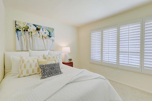 1982 Fairlee Drive, Encinitas, CA 92024