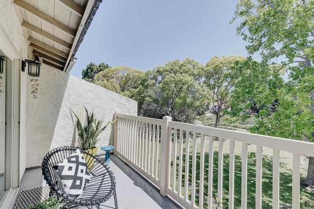 1982 Fairlee Drive, Encinitas, CA 92024