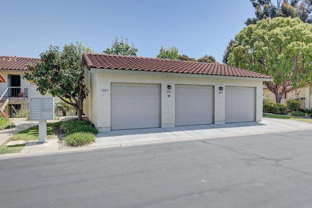 1982 Fairlee Drive, Encinitas, CA 92024