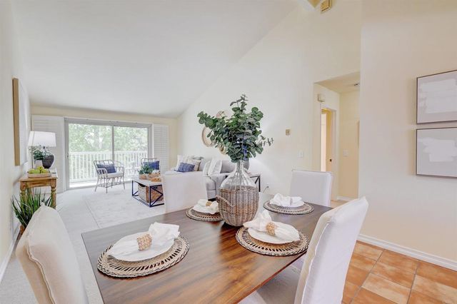 1982 Fairlee Drive, Encinitas, CA 92024