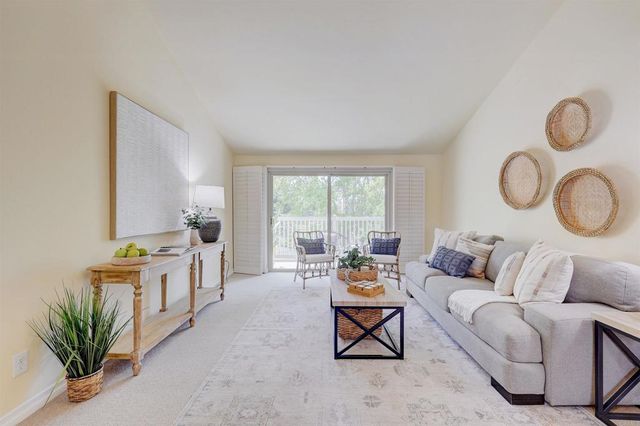 1982 Fairlee Drive, Encinitas, CA 92024