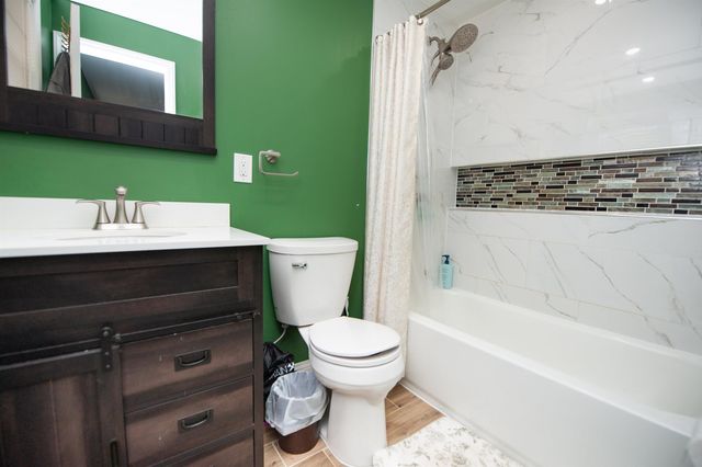 438 E Junior High Rd, Gaffney, SC 29340