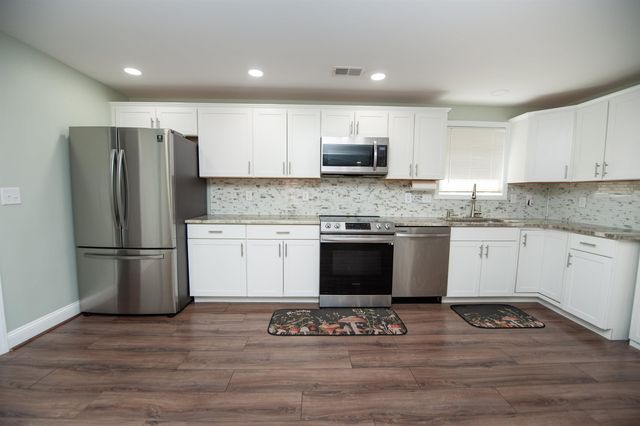 438 E Junior High Rd, Gaffney, SC 29340