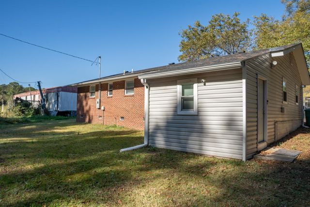 438 E Junior High Rd, Gaffney, SC 29340