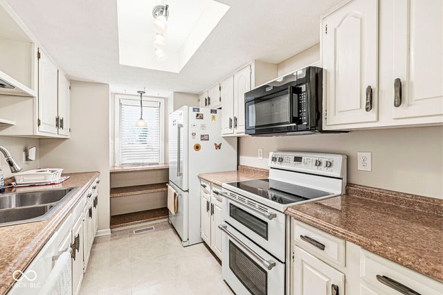 2021 Ticen Court, Beech Grove, IN 46107