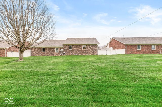 2021 Ticen Court, Beech Grove, IN 46107