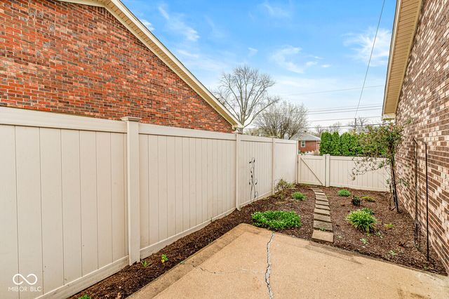 2021 Ticen Court, Beech Grove, IN 46107