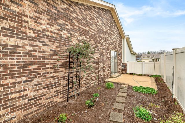 2021 Ticen Court, Beech Grove, IN 46107